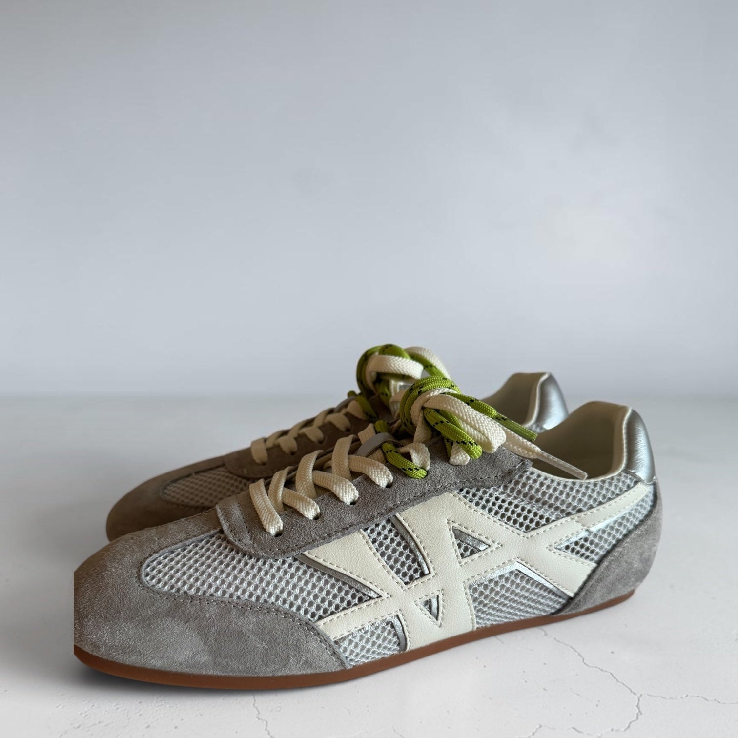 COOL GREY Relaxed Sneaker