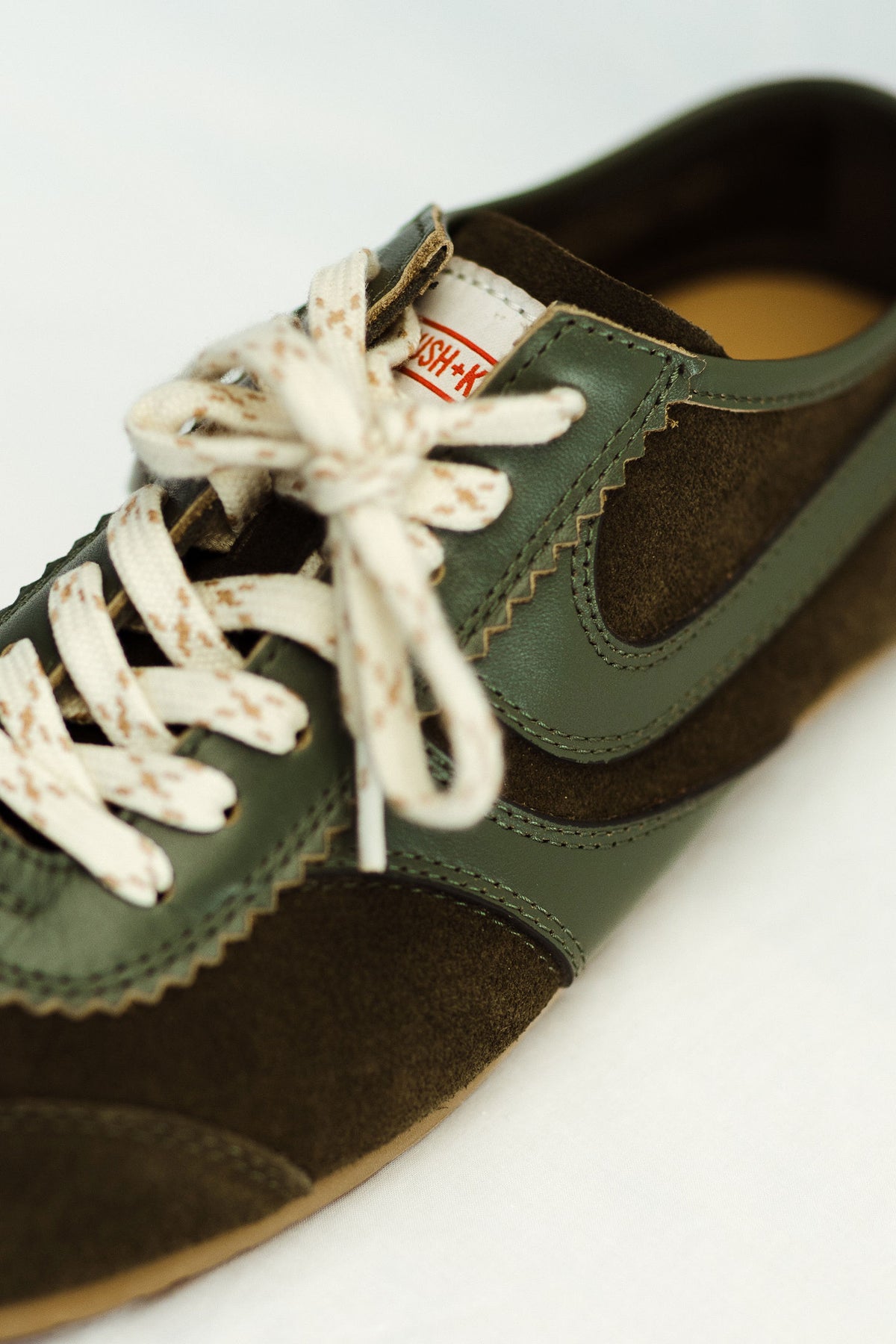 DARK MOSS Verve Sneaker