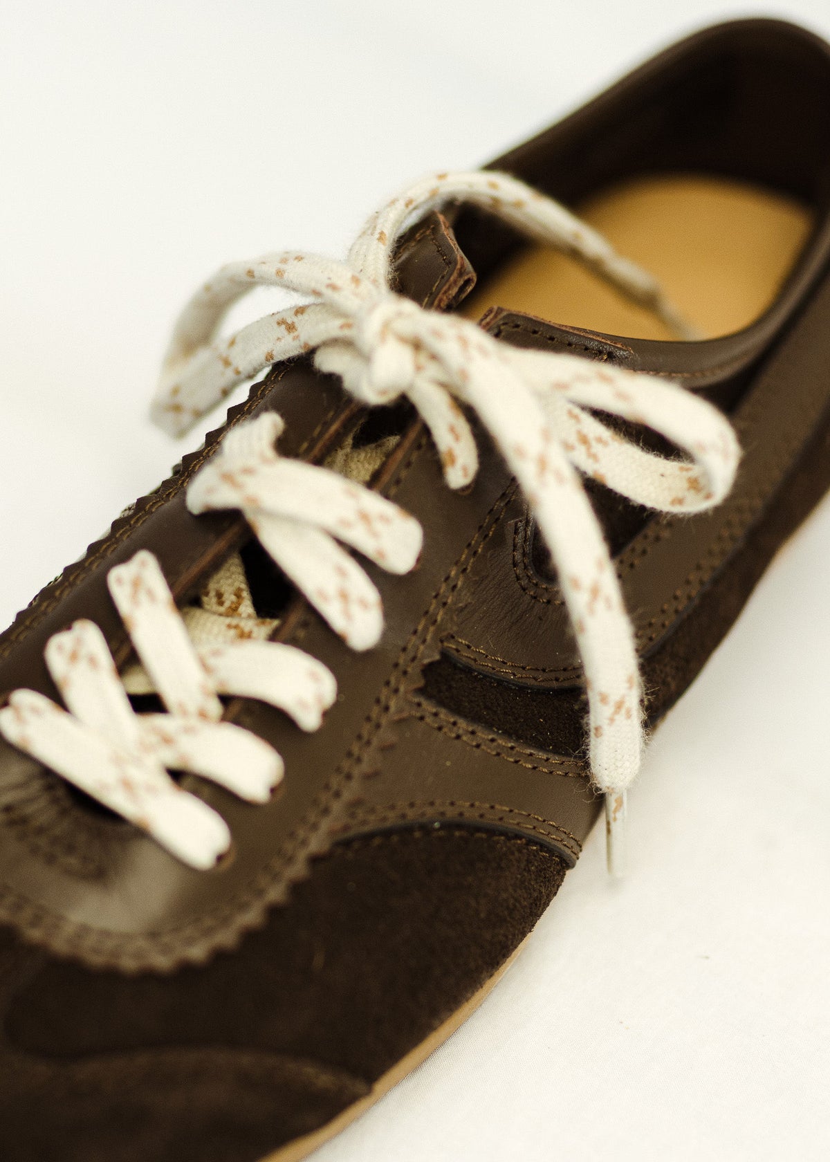 TRUFFLE Verve Sneakers