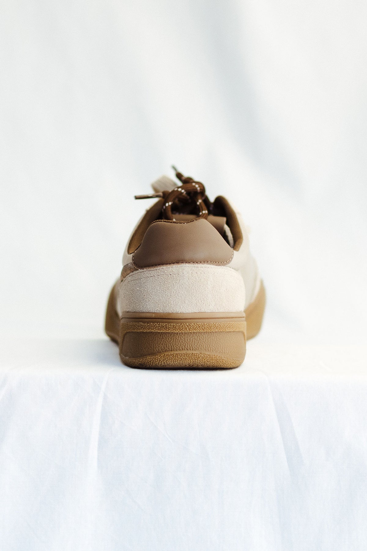 MOCHA WILD Sneaker