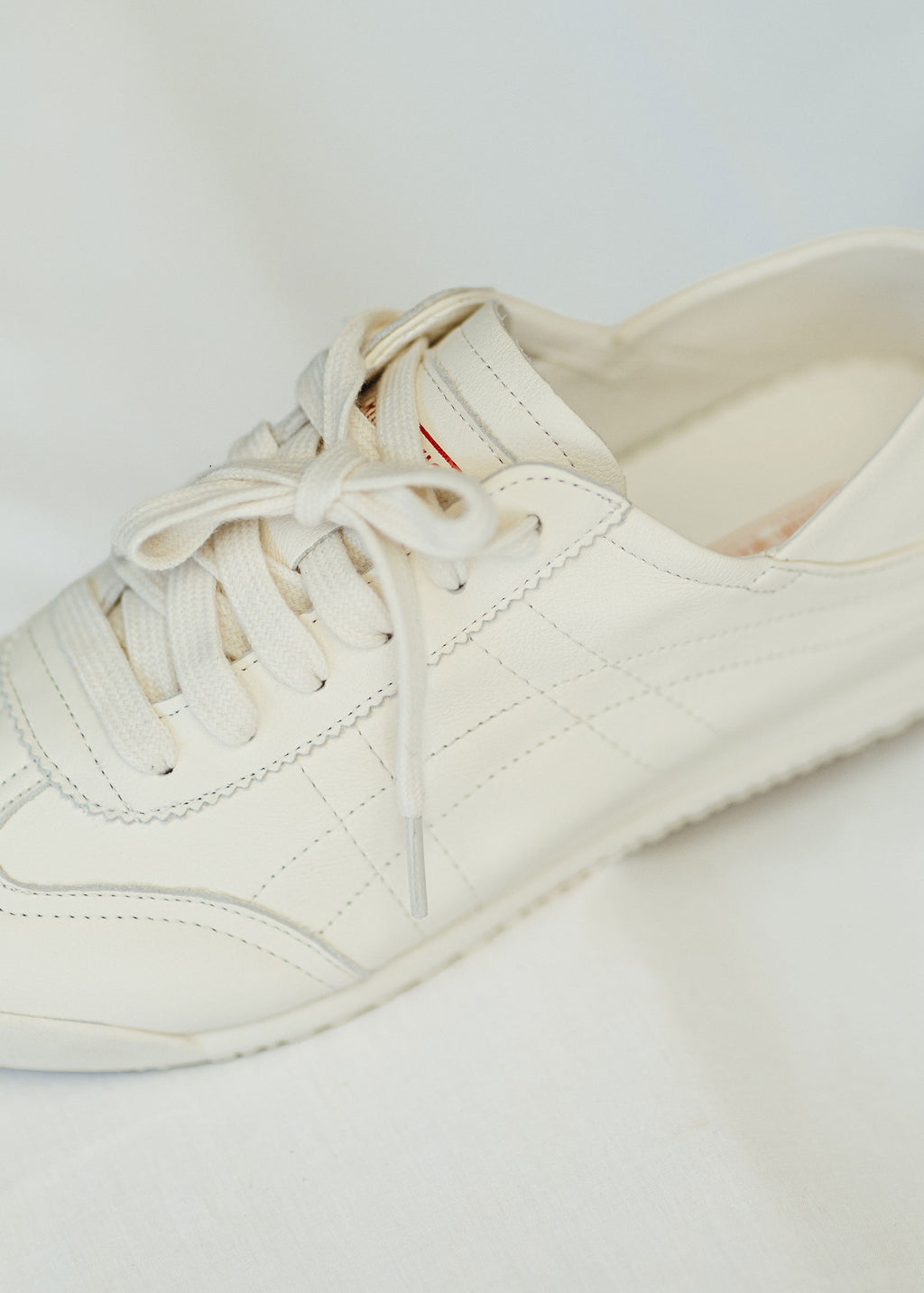 DREAM Sneaker
