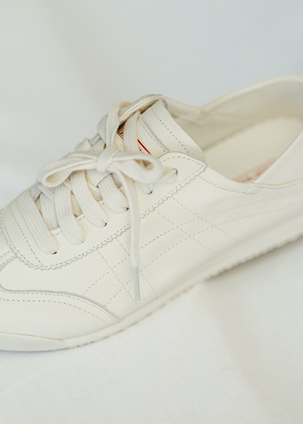 DREAM Sneaker
