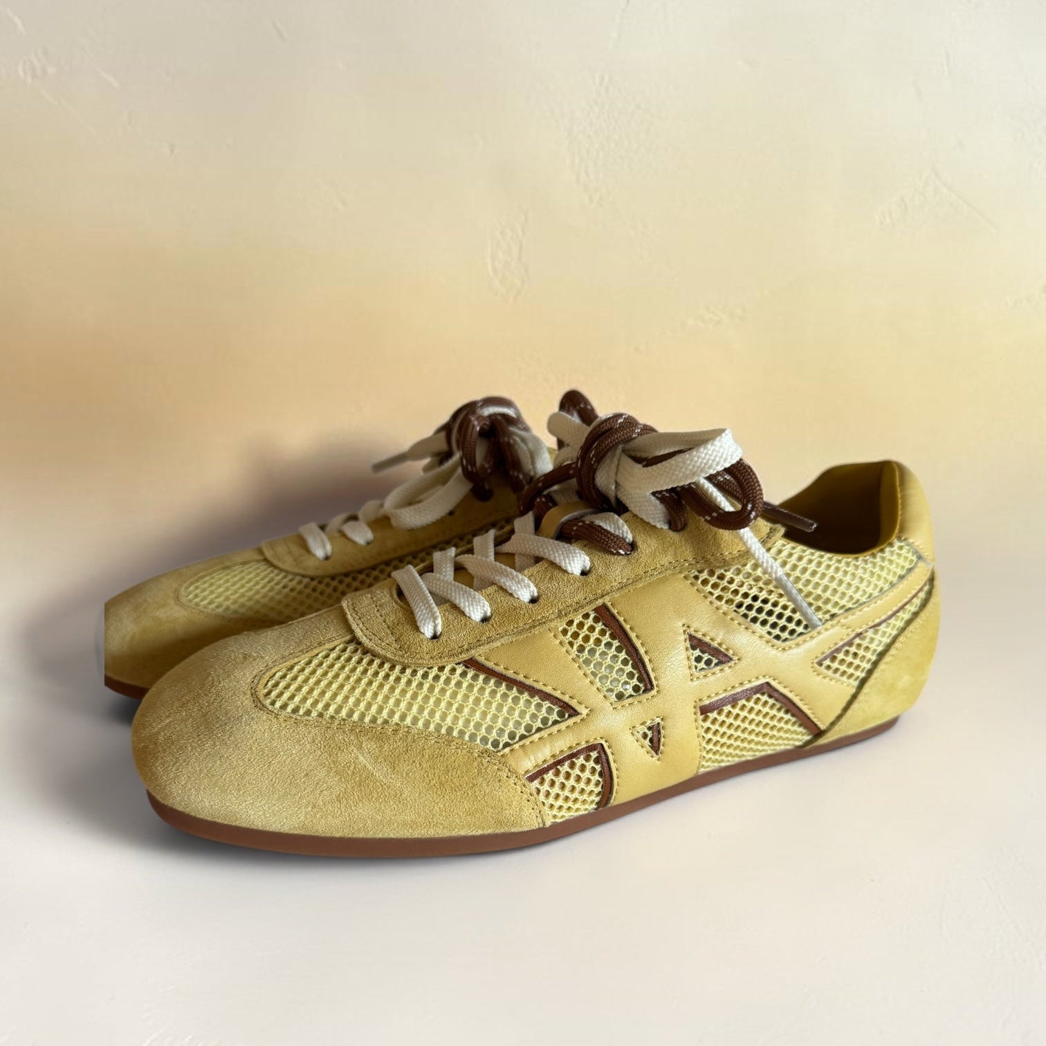 LEMON BUTTER Relaxed Sneaker
