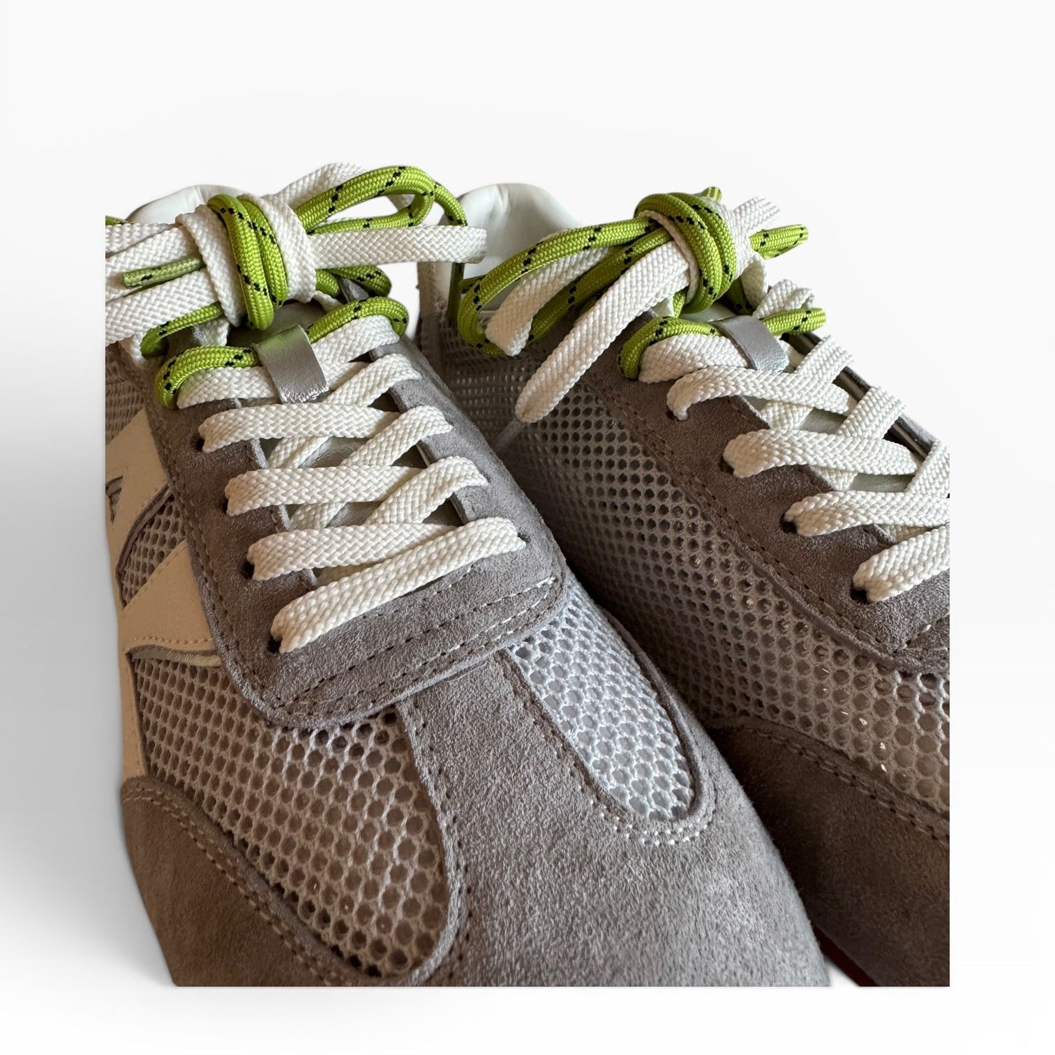 COOL GREY Relaxed Sneaker